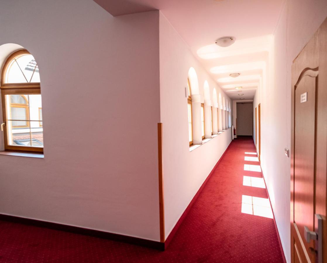 Grandhotel Sluchatko - Ex Zamecky Hotel Vranov nad Dyjí Dış mekan fotoğraf